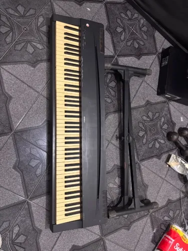 Piano Eletrônico Usado
