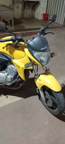 Moto em ótimo estado de conservação 