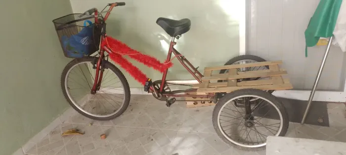 Vende se triciclo