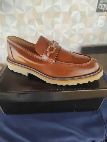 Loafer em couro solado tratorado