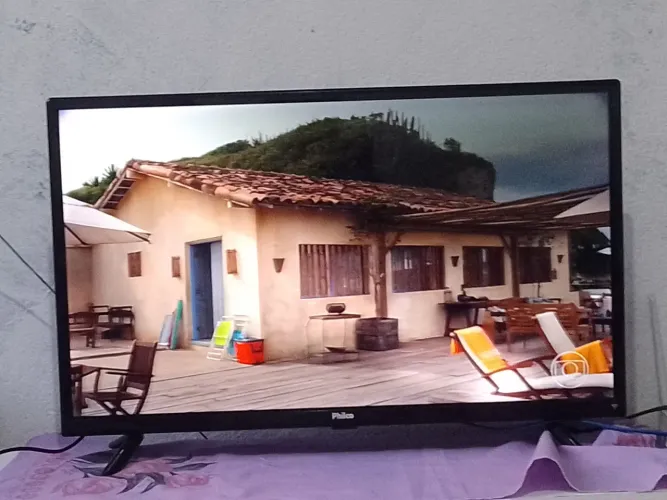 Vende-se televisão