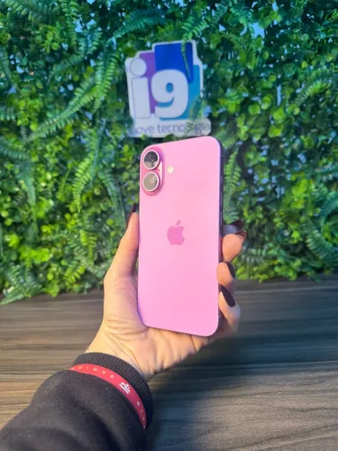 iPhone 16