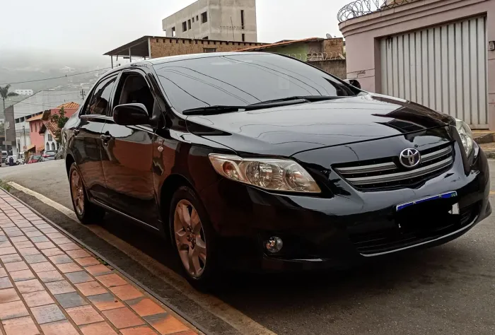 Toyota Corolla GLI 1.8 Flex 16V Aut. 2011