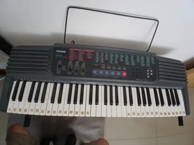Teclado Casio CTK-500 usado em bom estado de conservação