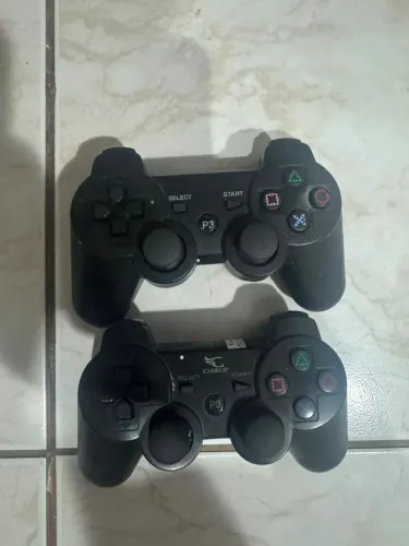 PlayStation 3<br>1500 jogos no hd<br>FIFA,gta,gran turismo e etc <br>2 controles