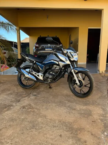Titan 160 2023 conservada