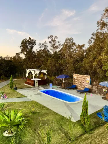 SÍTIO EM ESMERALDAS COM PISCINA E HIDROMASSAGEM