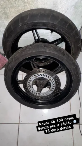 Oportunidade Rodas CB 300R a disco / Twister 250. Passo cartão 