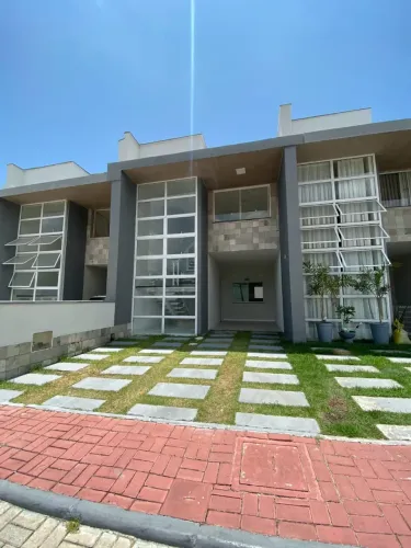 Locação: Casa Duplex Completa  Eusébio