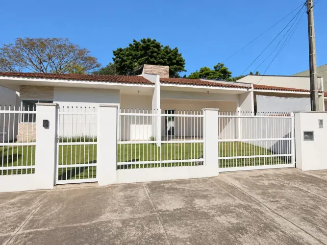 Imóvel para aluguel possui 123 metros quadrados com 3 quartos em Centenário - Jaraguá do S