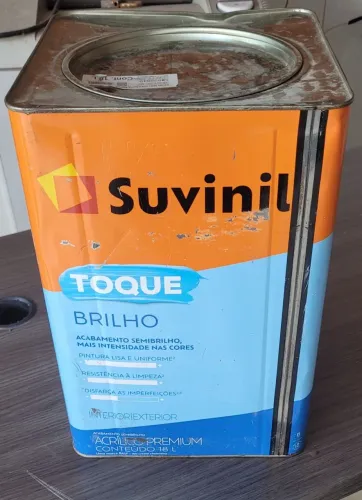 Tinta semibrilho lavável