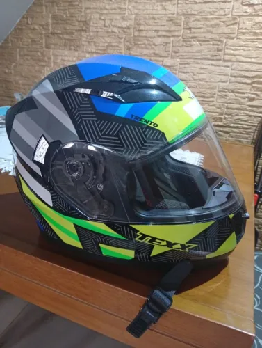 Vendo dois capacetes TEXX (Pouco uso)