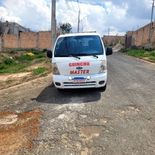 Vende-se KIA BONGO 2011,nada por fazer,mecânica 100%