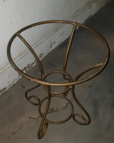 Lote bases de móveis em metal