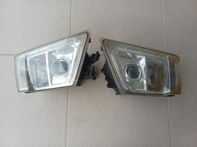 Par de farol principal VOLVO FH 460 2014