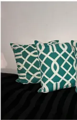 Almofadas Verdes Grandes completas com desenhos geometricos