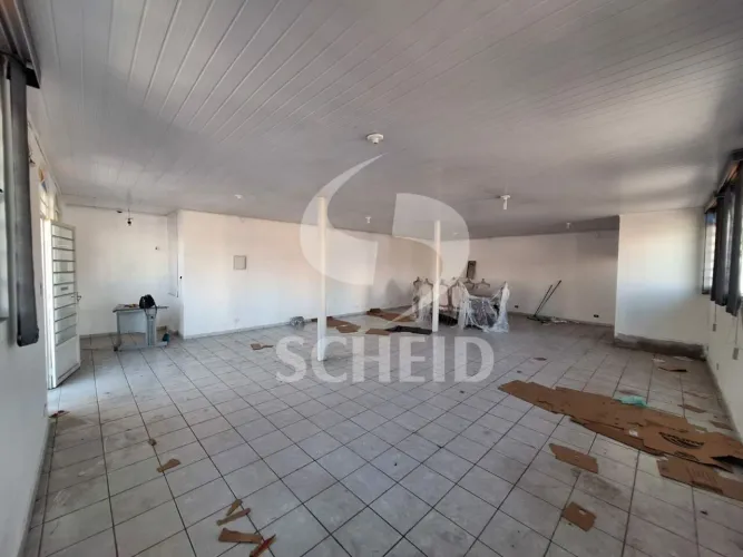 Sobre-loja para locação com 100m e 2 banheiros no Jd Umuarama.