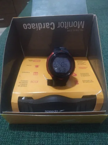Relógio monitor cardíaco