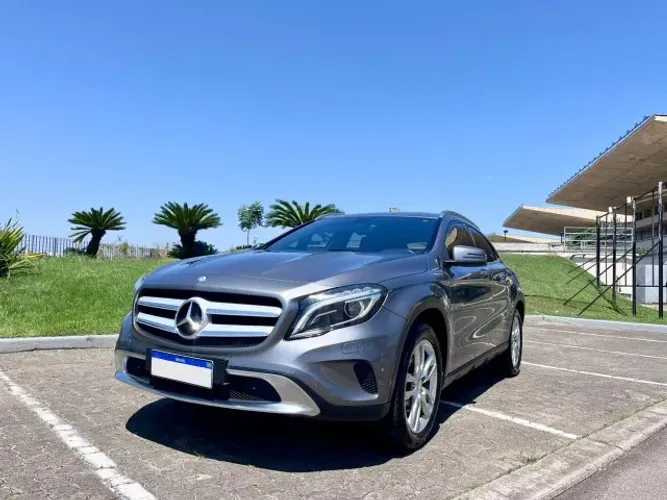 Mercedes-Benz GLA 200 Adv. 1.6/1.6 TB 16V Flex Aut. 2015