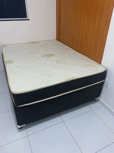 Cama casal completa colchão d33 um ano de garantia