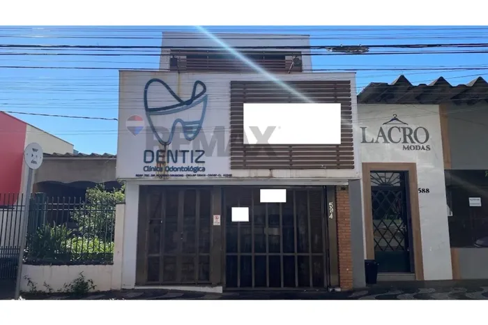 Predio Comercial para LOCAÇÃO, na Rua Tiradentes, 5 salas, 4 banheiros, 3 vagas