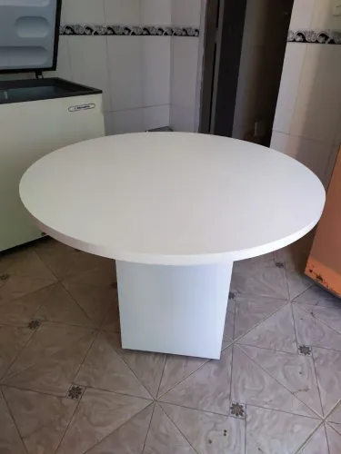 Mesa em madeira 