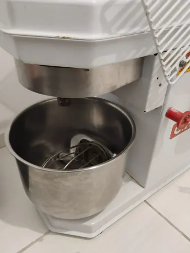 Amassadeira de Pao e bolo Industrial