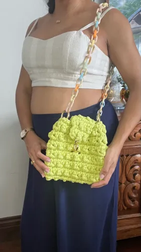 Bolsa em fio de malha