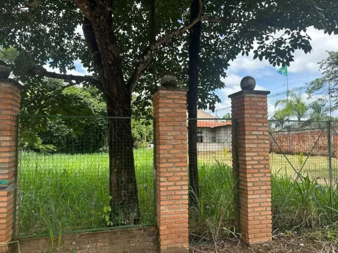 VENDE-SE TERRENO DE CHÁCARA EM TAQUARUÇU POR R$ 600.000,00
