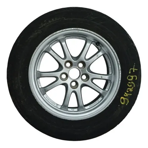 Roda e Pneu Usados para Toyota Prius 2018 195/65 R15 Cor Branca