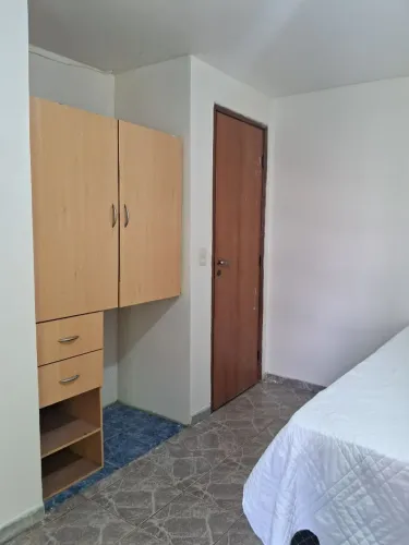 Suíte mobiliada/ Casa Masculina
