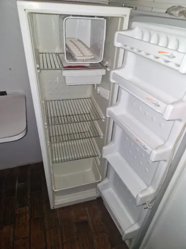 Geladeira Consul Essencial