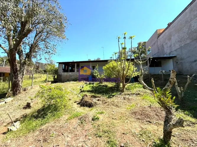 Ibiúna, chácara muito bem localizada antes do centro da cidade