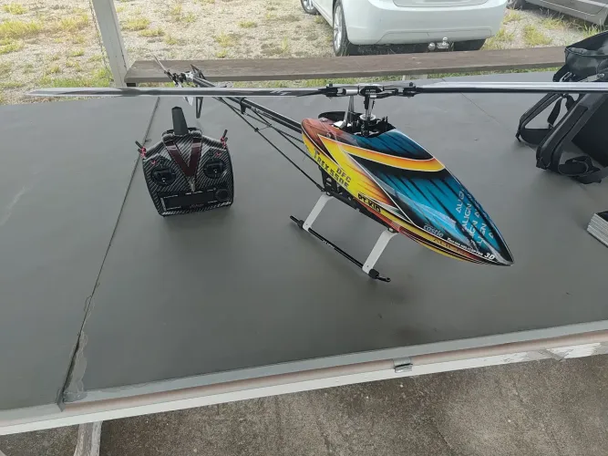 Helicóptero Trex 550 E DFC semi novo