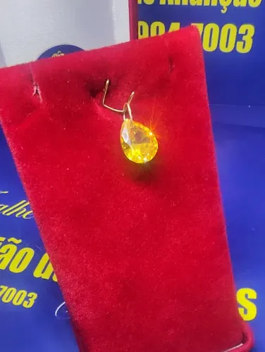 Pingente Gota Amarela Zircônia 12 x 10 mm Ouro 18 Kilates Peso 1.60 Gramas