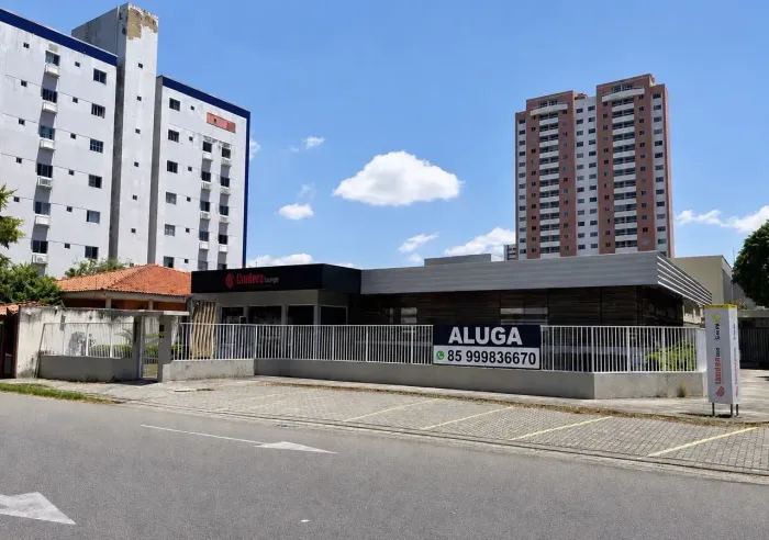 Imóvel Comercial para locação com 1.000 m² de Área Total e 700 m² de Área Construída em Di