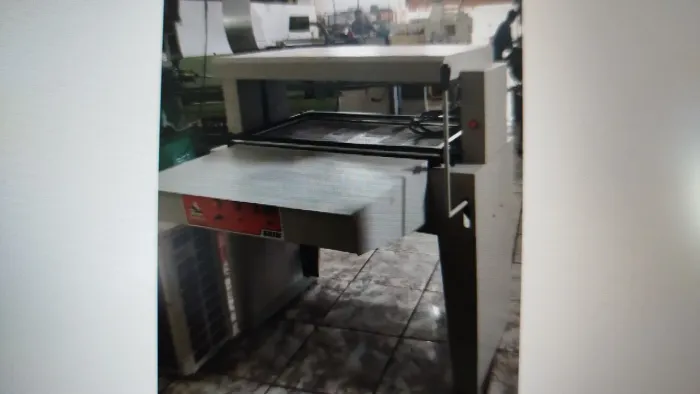Máquina encarteladeira à vácuo