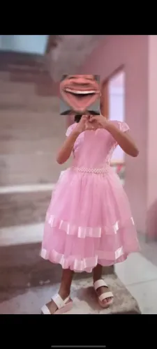 Vende-se um vestido de infantil