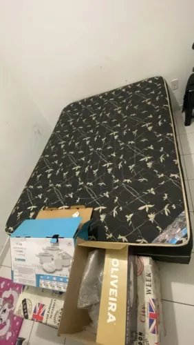 Cama Box casal Usado