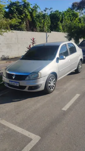 Renault Logan Expression Hi-flex 1.6 8V 4P 2013
