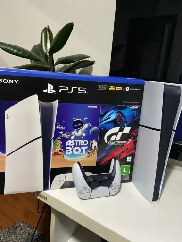 PS5 SLIM DIGITAL 825GB NA CAIXA