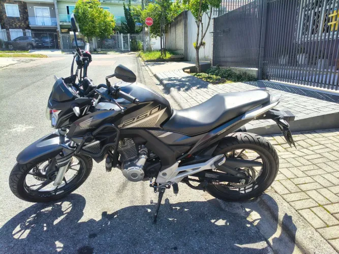 Moto Twister 2022