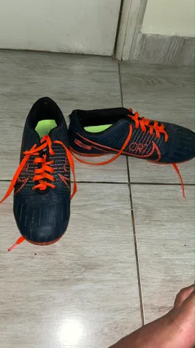 Chuteira futsal 39