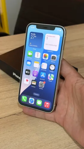 iPhone 12 64GB Branco - Bateria 100%! Loja física! Com 3 meses de garantia!