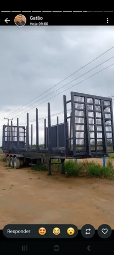 Carreta florestal transporte de toras
