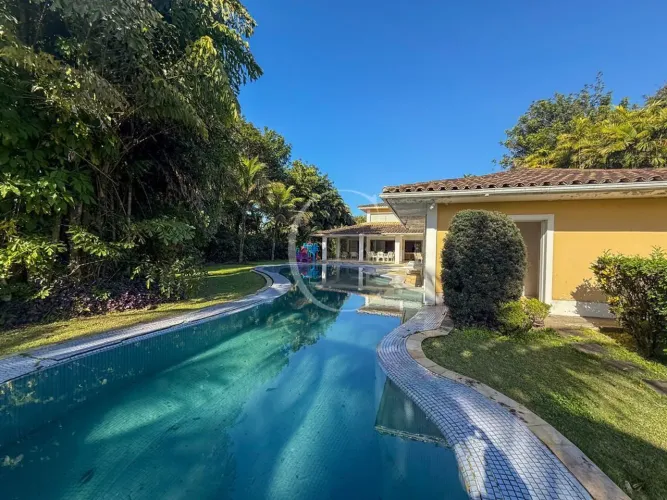 Incrível Propriedade à Venda no Portobello: Seu Refúgio na Costa Verde!