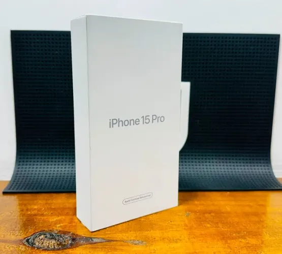 iPhone 15 PRO (256GB) cpo LACRADO!