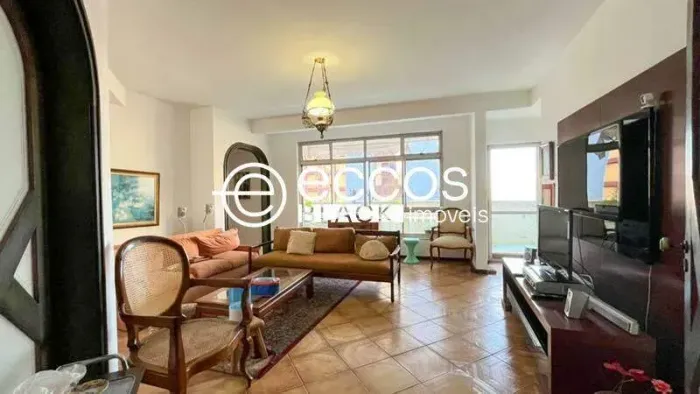 Cobertura à venda, 6 quartos, 1 suíte, 3 vagas, Funcionários - Belo Horizonte/MG