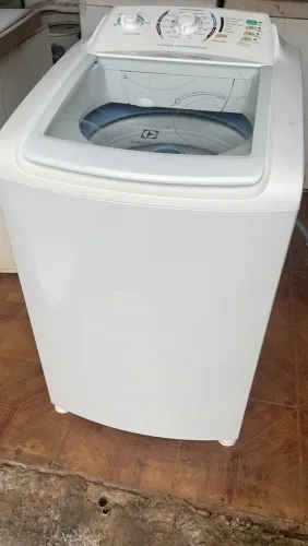 Vendo máquina de 10kg Electrolux