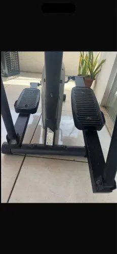 Aparelho eliptico para exercícios